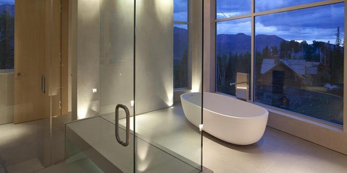 Bath tub overlooking the mountains